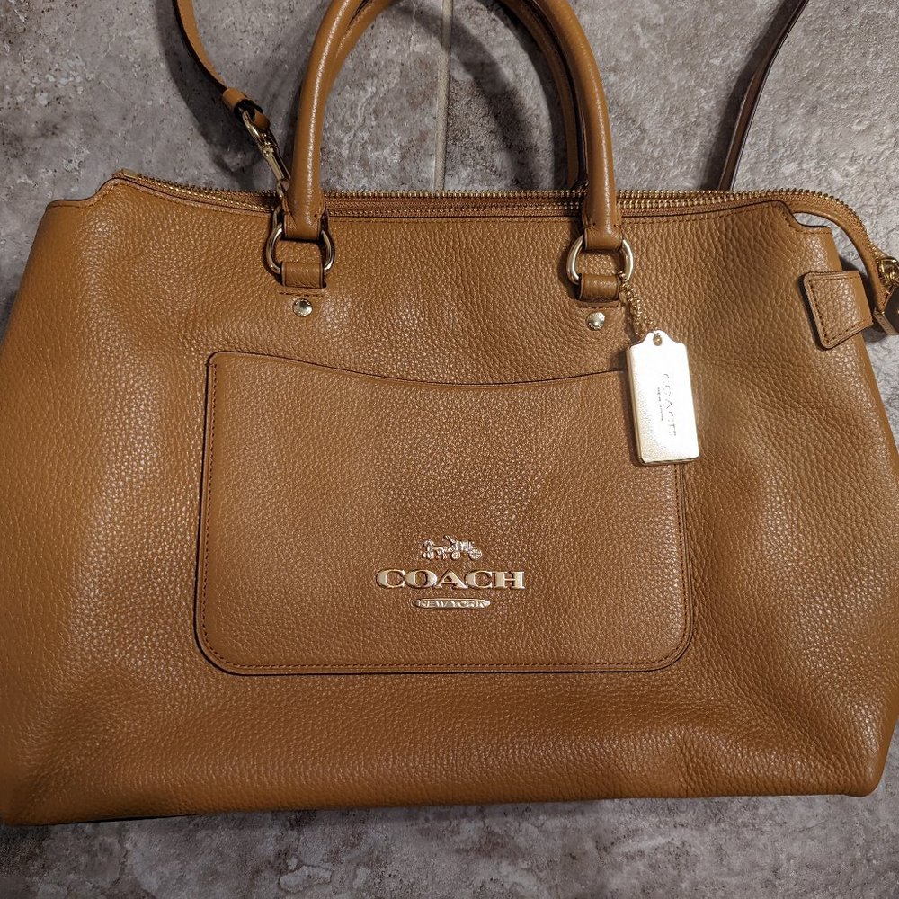 Beautiful Coach crossbody purse/handbag!